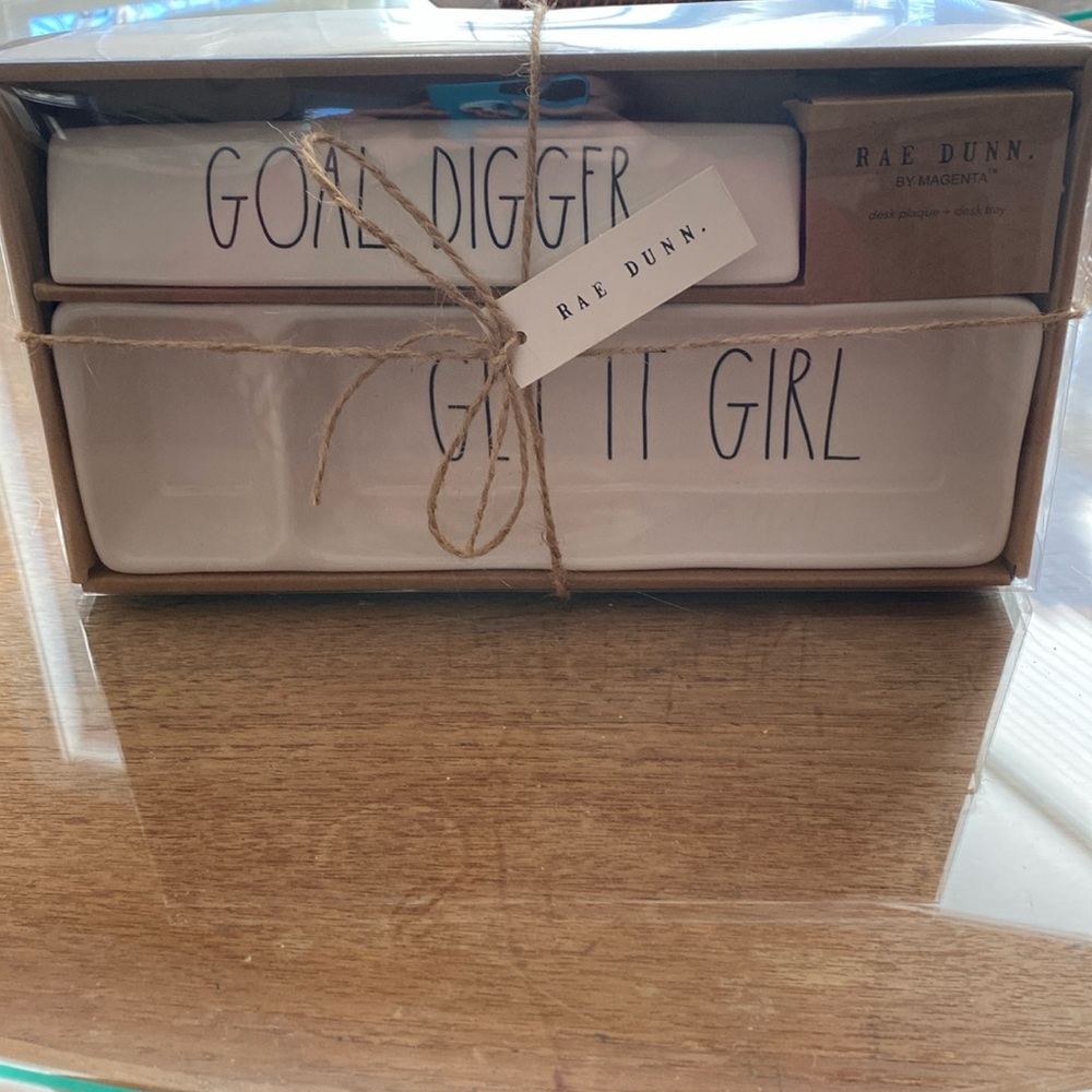 Rae Dunn Desk set